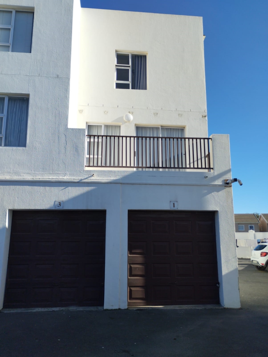 1 Bedroom Property for Sale in Strand Central Western Cape